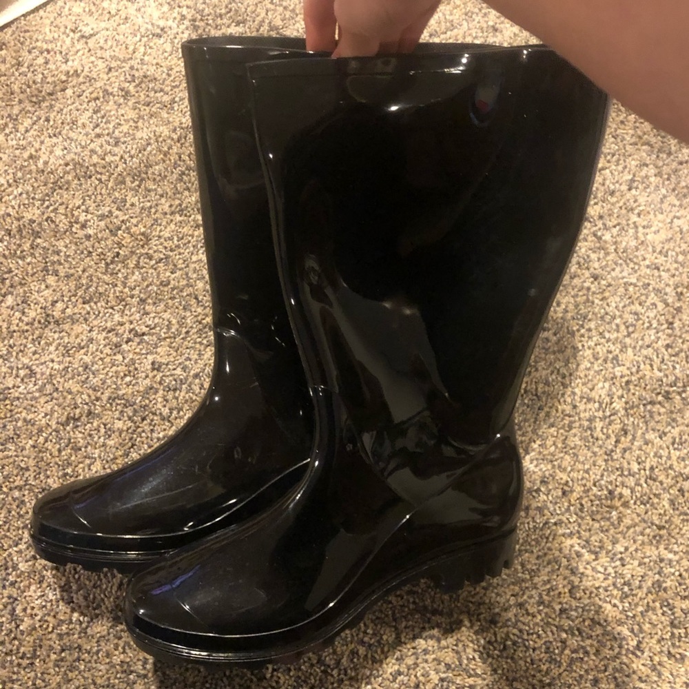 Black Rain Boots